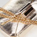 Mini crossbody kabelka z lesklej ekokože, zlatá 100-4Y-216-G