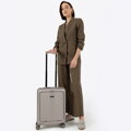 Kabínový kufor vyrobený z polykarbonátu s 15” vreckom na notebook, champagne 56-3P-900-87