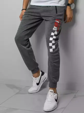 Praktické pánske tepláky.