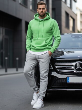 Zelená pánska mikina s kapucňou.
