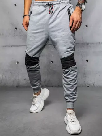 Svetlo-sivé tepláky v trendy prevedení