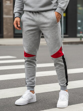 Pánske svetlo-sivé trendové tepláky.