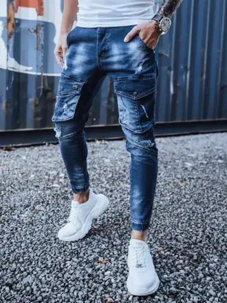 Pekné tmavo-modré rifle v trendy prevedení.