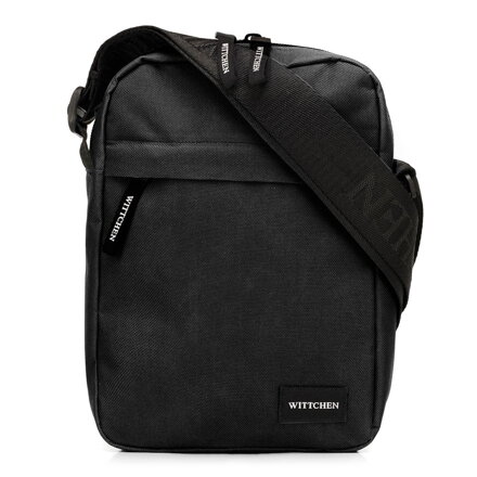 Čierna crossbody taška.