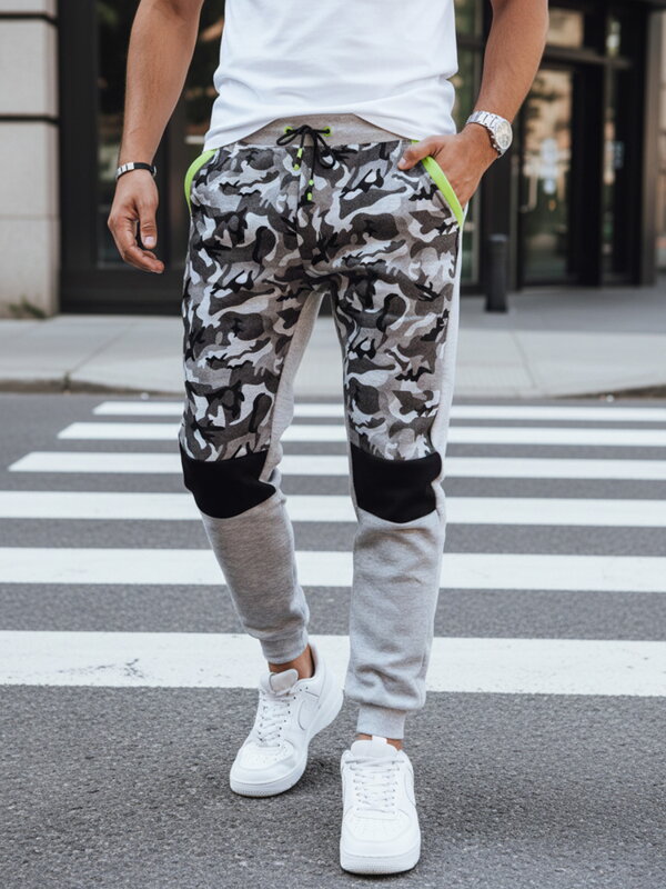 Pánske šedé camo tepláky Dstreet UX4428