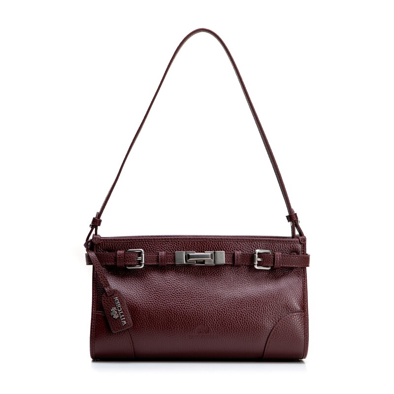 Dámska kožená kabelka s elegantnými detailmi na rameno