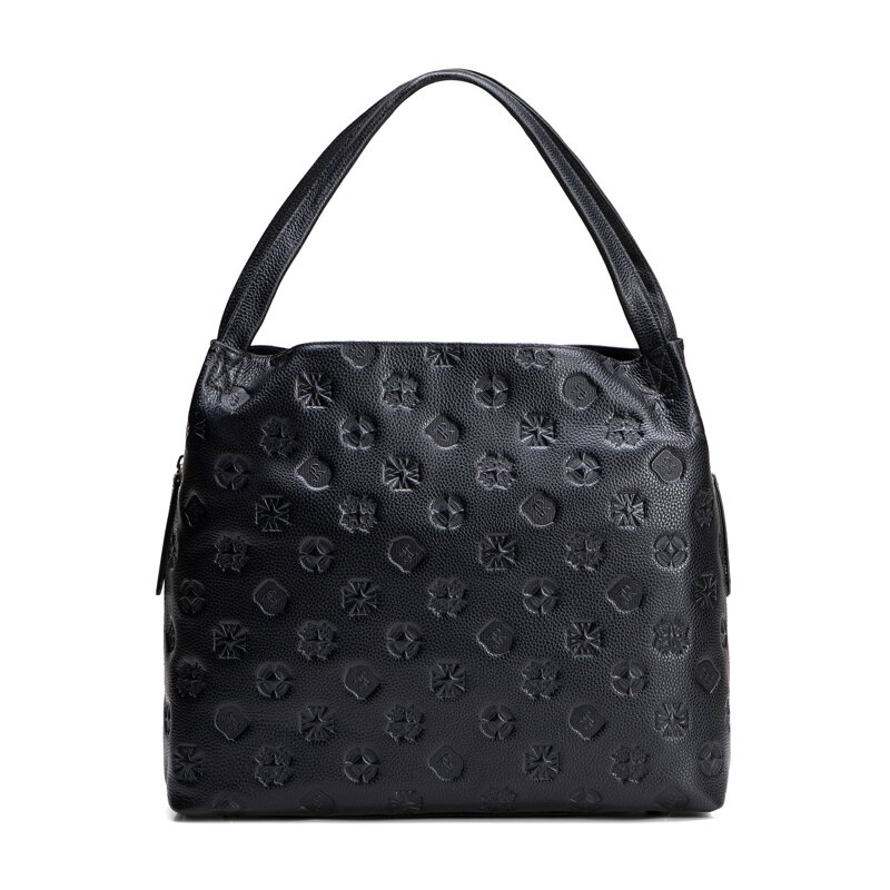 Dámska kabelka typu vak z kože s monogramom čierno-strieborná 100-4E-625-1S