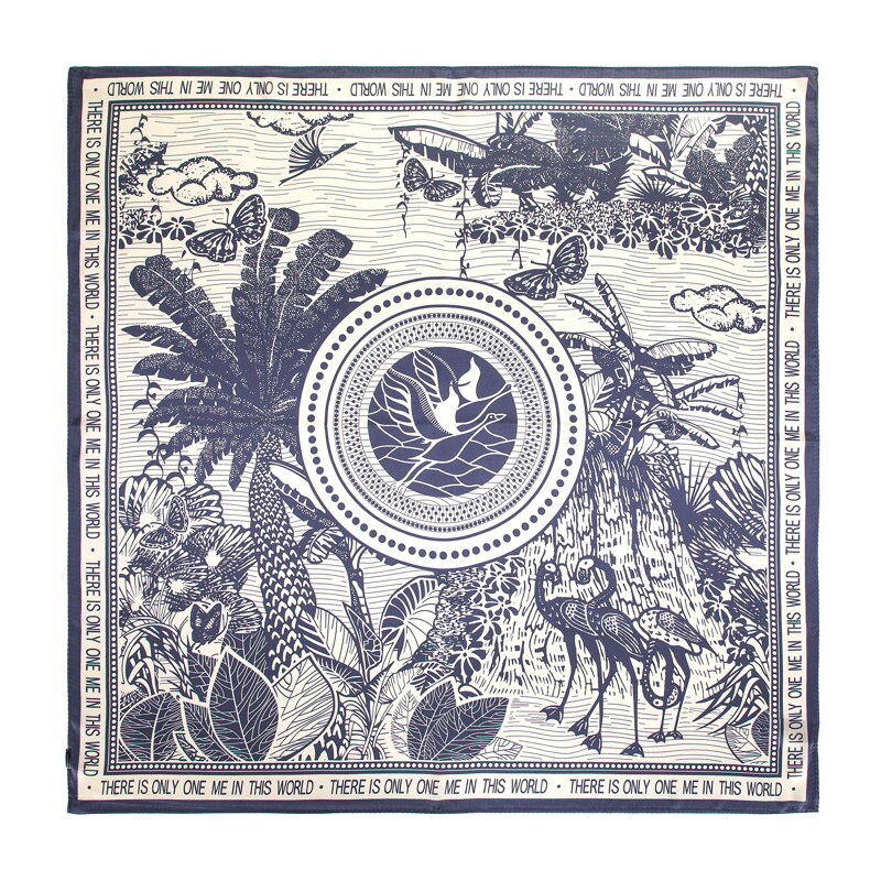 Hodvábna šatka s prírodným motívom tmavomodro-krémová 103-7D-S02-X6